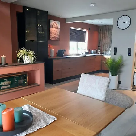 Modern Townhouse Centrally Located In 빌라 *