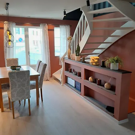 Modern Townhouse Centrally Located In *
