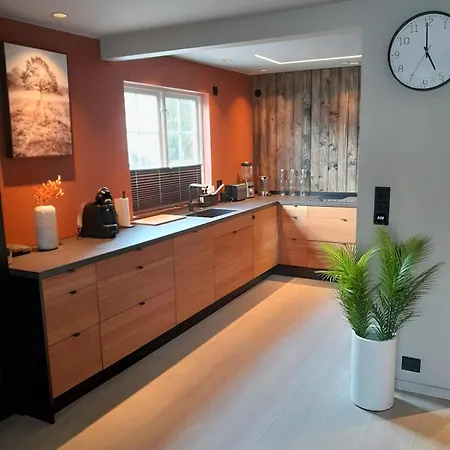Modern Townhouse Centrally Located In