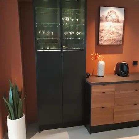 Modern Townhouse Centrally Located In 빌라 스타베른
