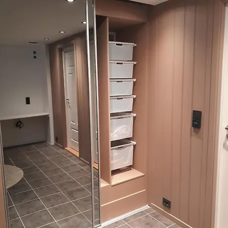 Modern Townhouse Centrally Located In