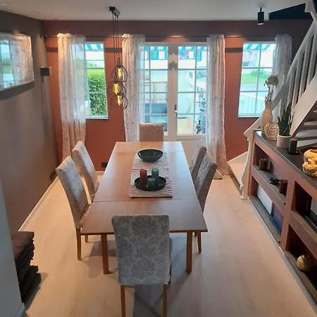 Villa Modern Townhouse Centrally Located In *