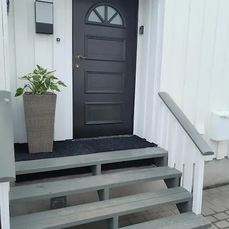 빌라 Modern Townhouse Centrally Located In 스타베른