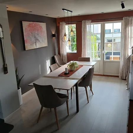 Modern Townhouse Centrally Located In *